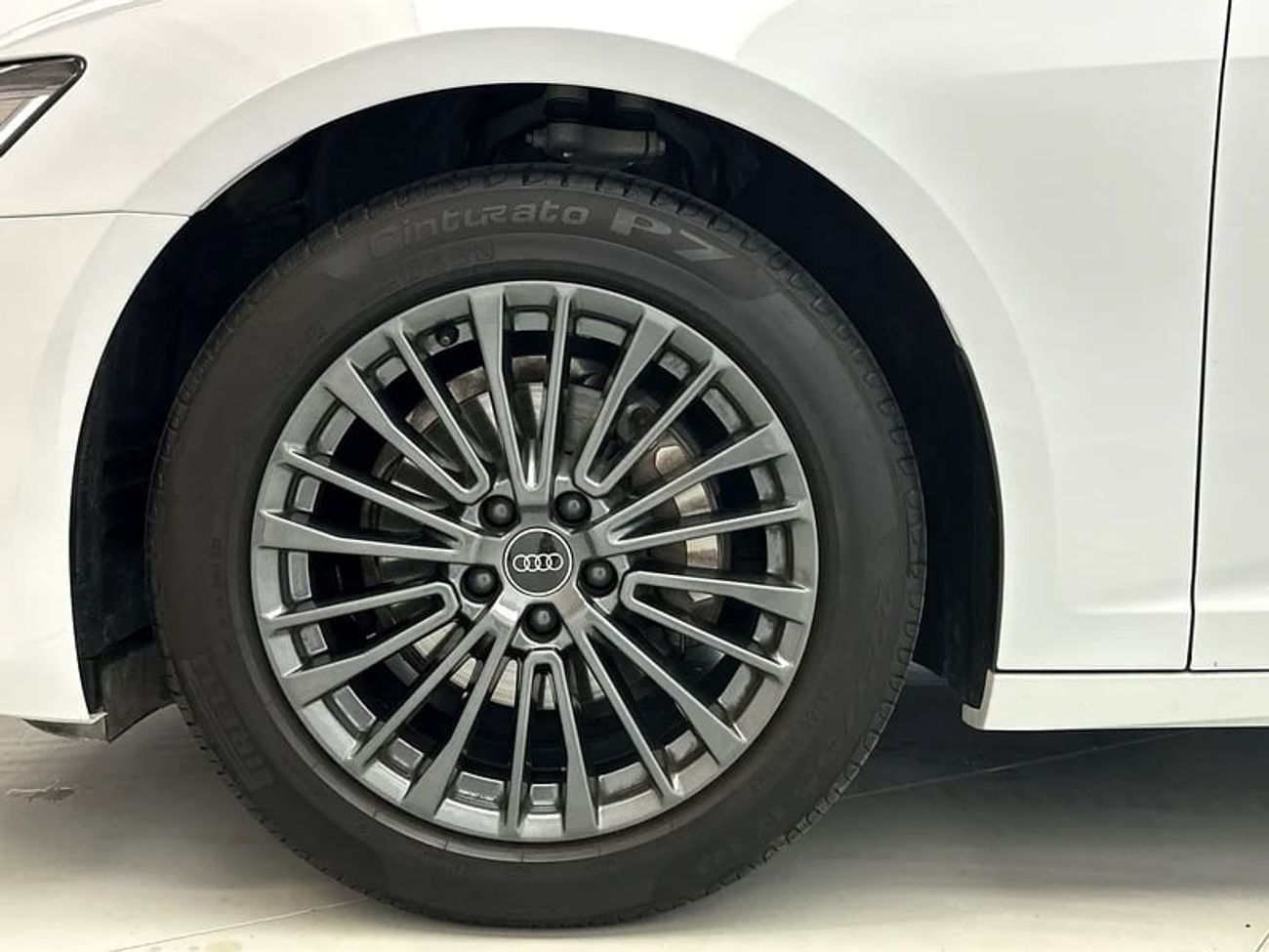 Audi A6 Sedan Advanced 40 TFSI 190hp Business (Ref# 011752) EXCLUSIVE RAMADAN OFFER