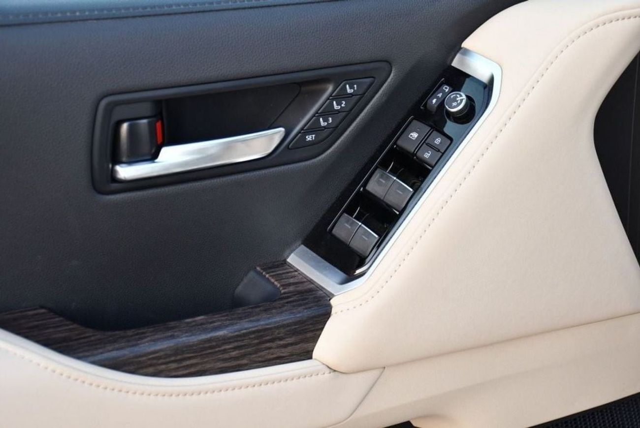 تويوتا لاند كروزر 4.0 VXR, RADAR, LEATHER SEAT, ELECTRIC SEAT, JBL SOUND SYSTEM, HEATING AND COOLING SEAT, MODEL 2023