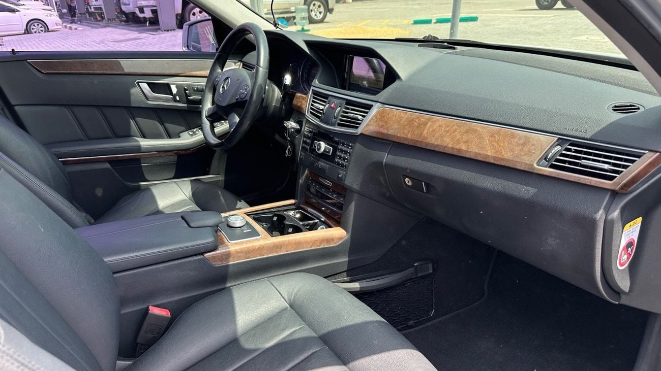 Mercedes Benz E300 ELEGANCE