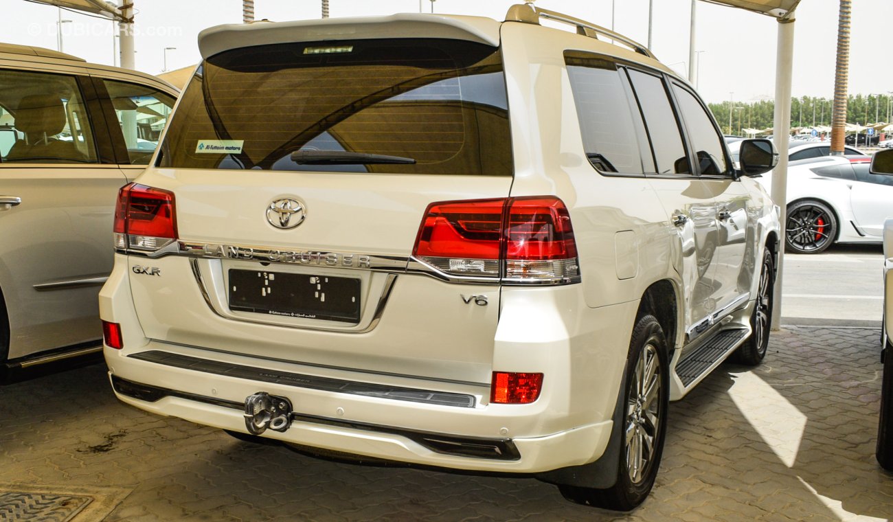 Toyota Land Cruiser GXR V6