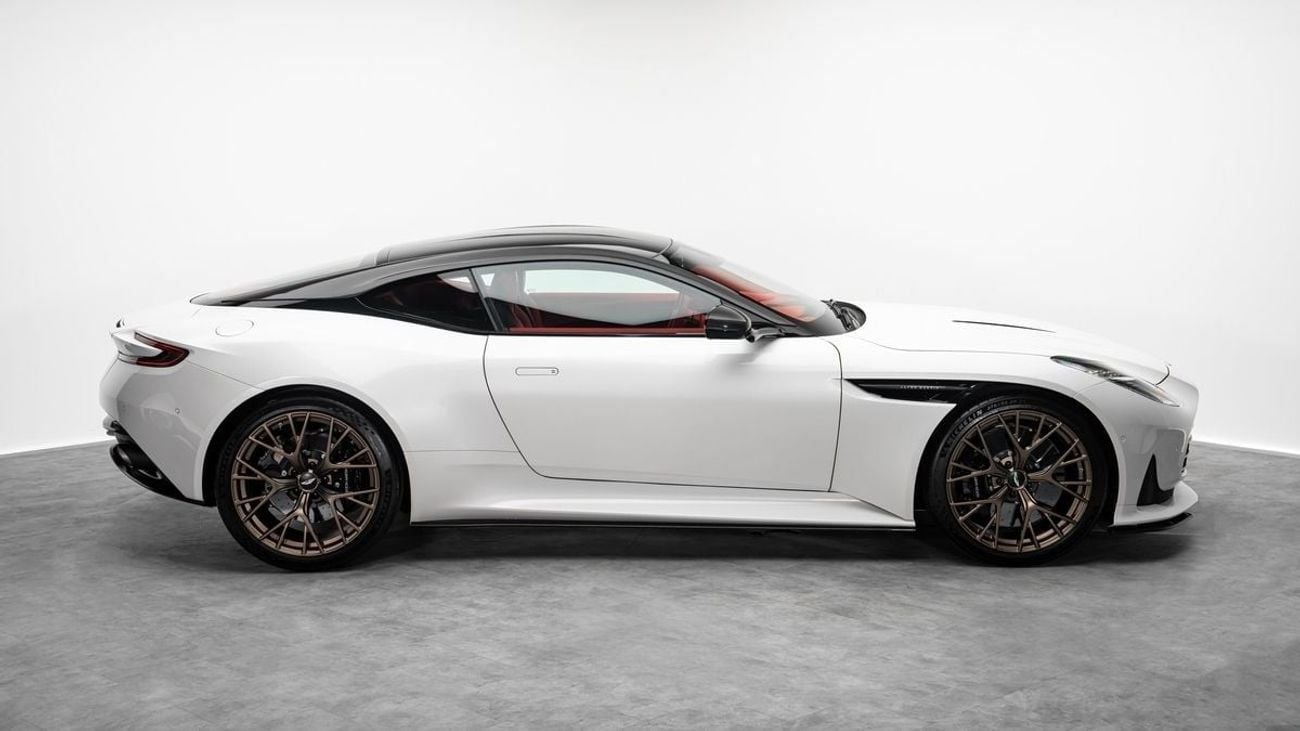 أستون مارتن DB12 - 2024 - GCC Specs - Under Warranty and Service Contract