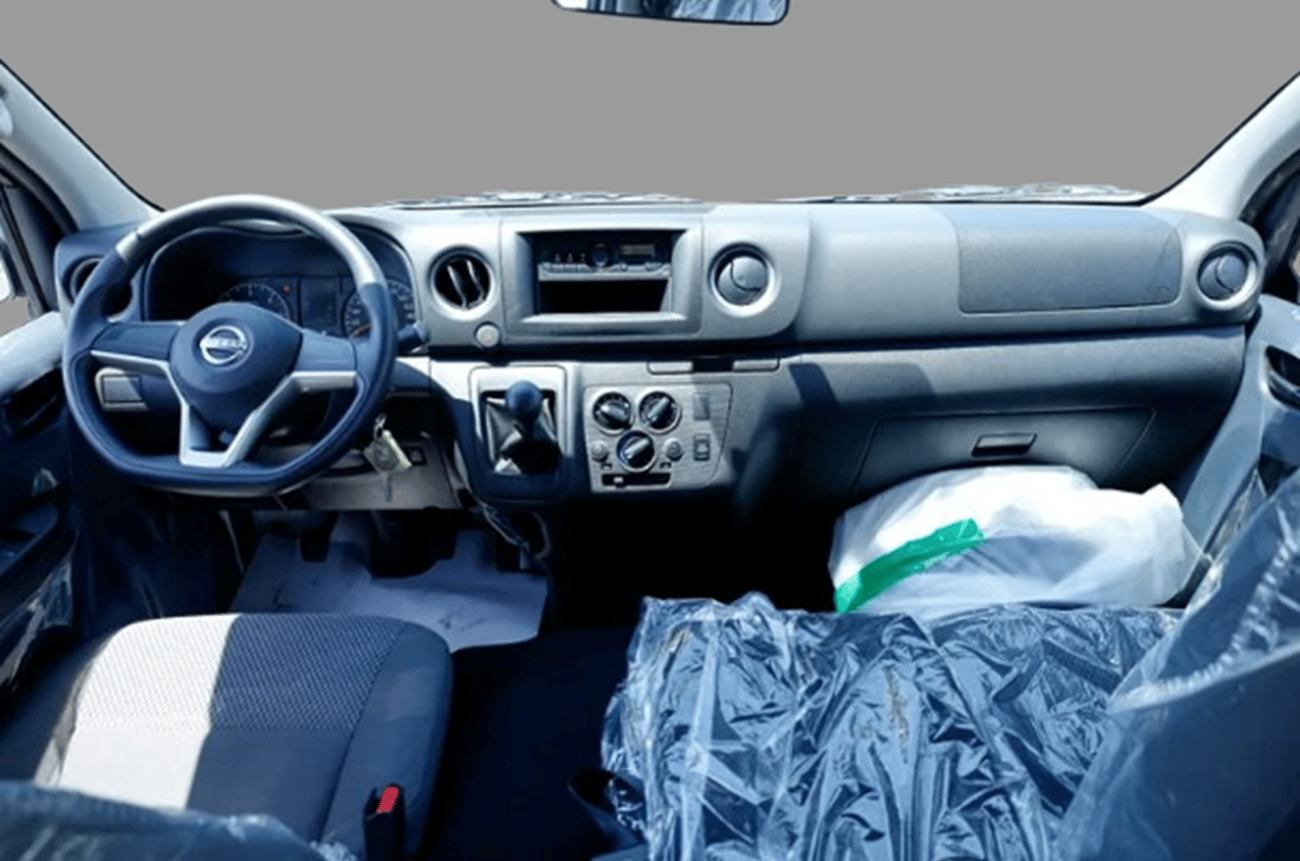 نيسان أورفان ECTWFR003 – 2025 Nissan Urvan High Roof Passenger Van – 2.5L Diesel Manual – 15 Seater Wide Body – W