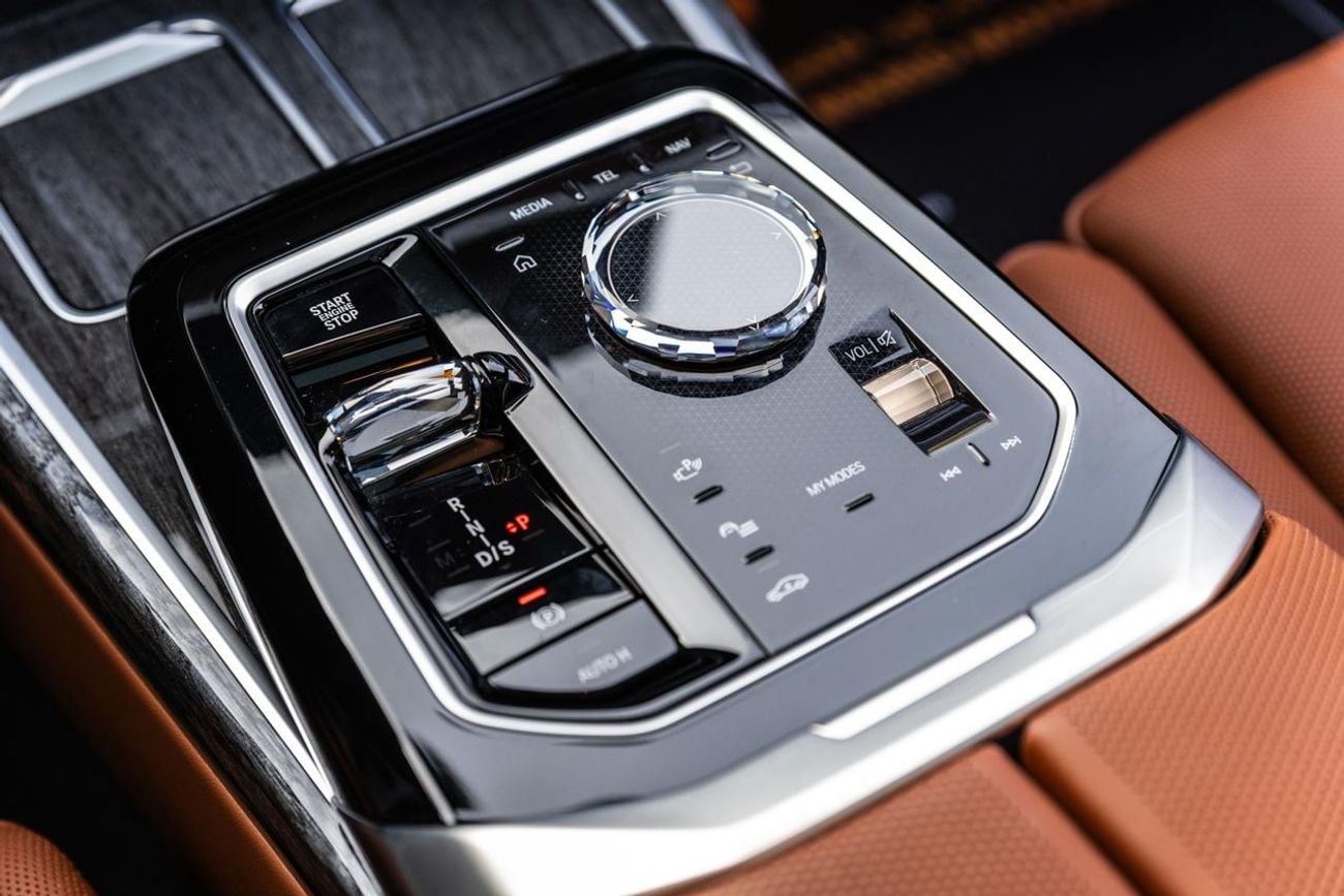 BMW 735i BMW 735i M Sport Individual – 2026 | GCC | Only 3,478 KM | AED 399,000