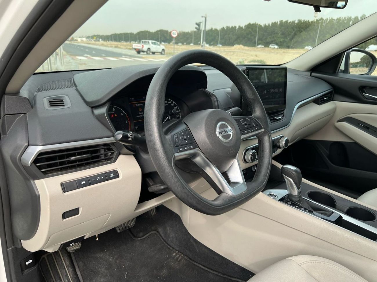 Nissan Altima SV 2.5L NISSAN ALTIMA 2022 GCC SPECS