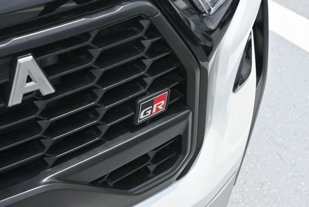 تويوتا هيلوكس Toyota Hilux GR Sport 4.0L V6, Petrol, 4WD, Pickup, Model 2024, Color White