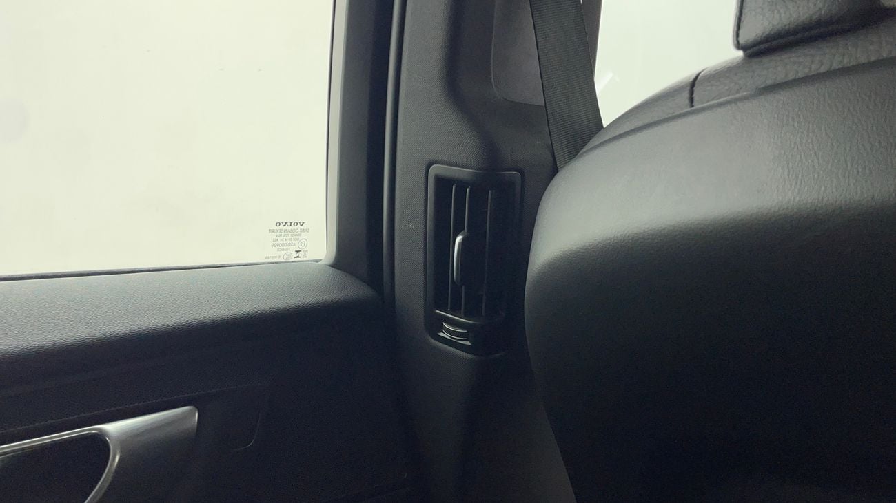 فولفو XC 60 2023 B5 CORE | AED 1617/Month | 0 DP | 30 Day Return | Warranty | Service History