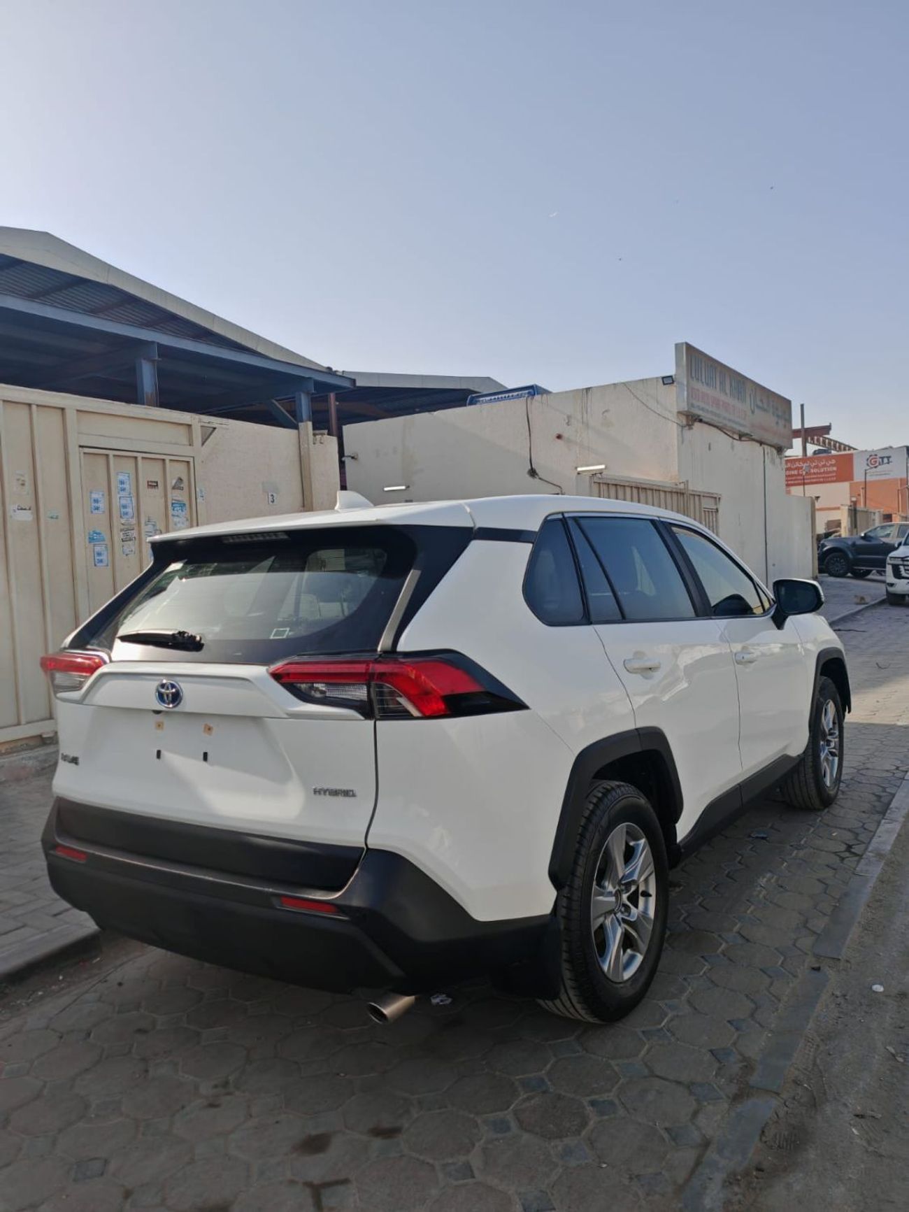 تويوتا راف ٤ 2.5L VXR Hybrid