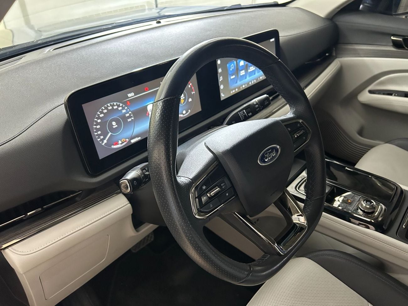 فورد تيريتوري TER4224  TITANIUM PLUS TECH PKG / FREE Insurance + Registration / AL TAYER MOTORS / AL QOUZ SHOWROOM