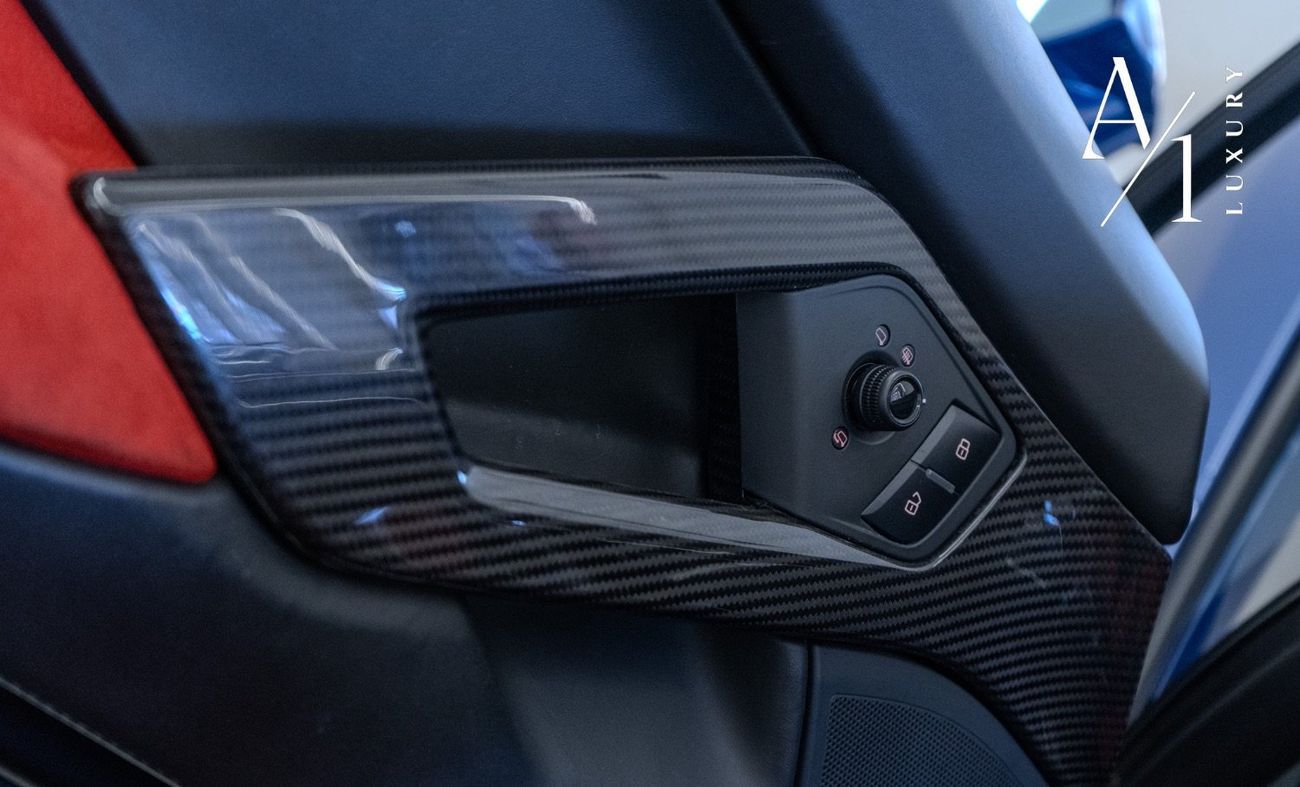 لامبورغيني أفينتادور 6.5L V12