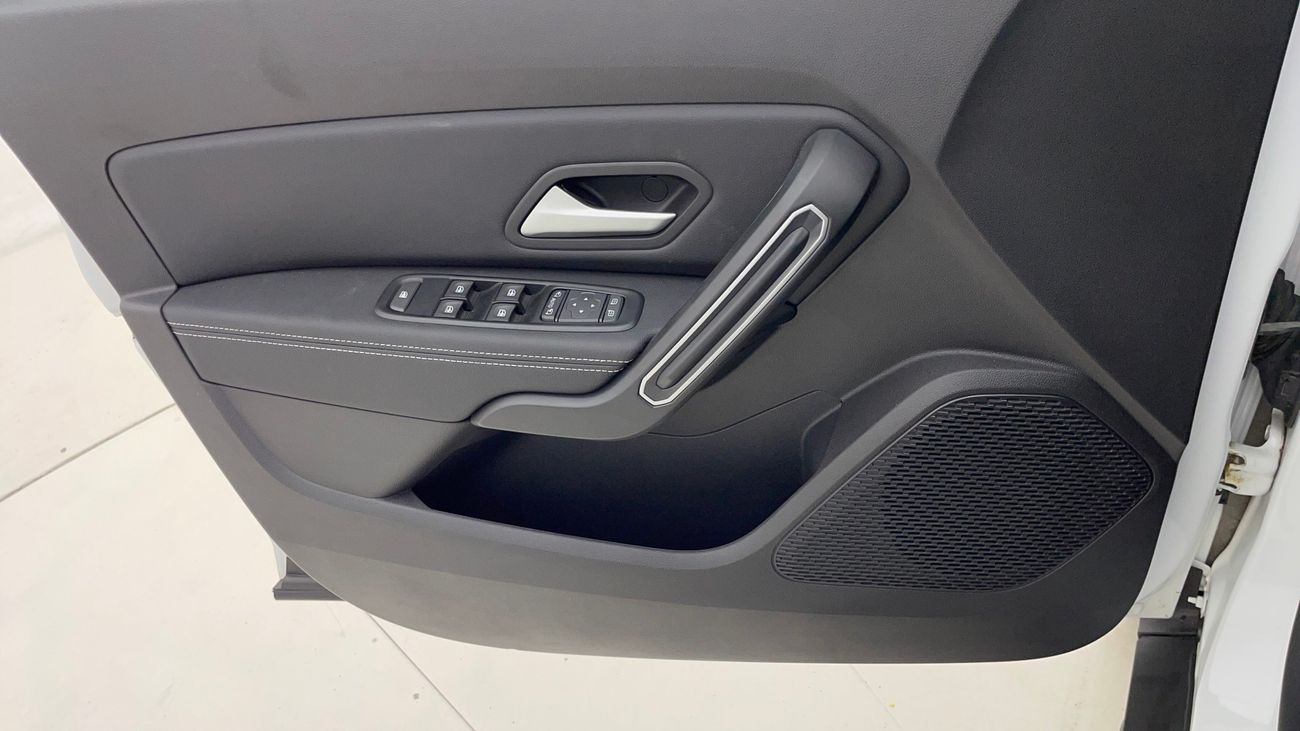 Renault Duster LE 1.6 | Zero Down Payment | Home Test Drive