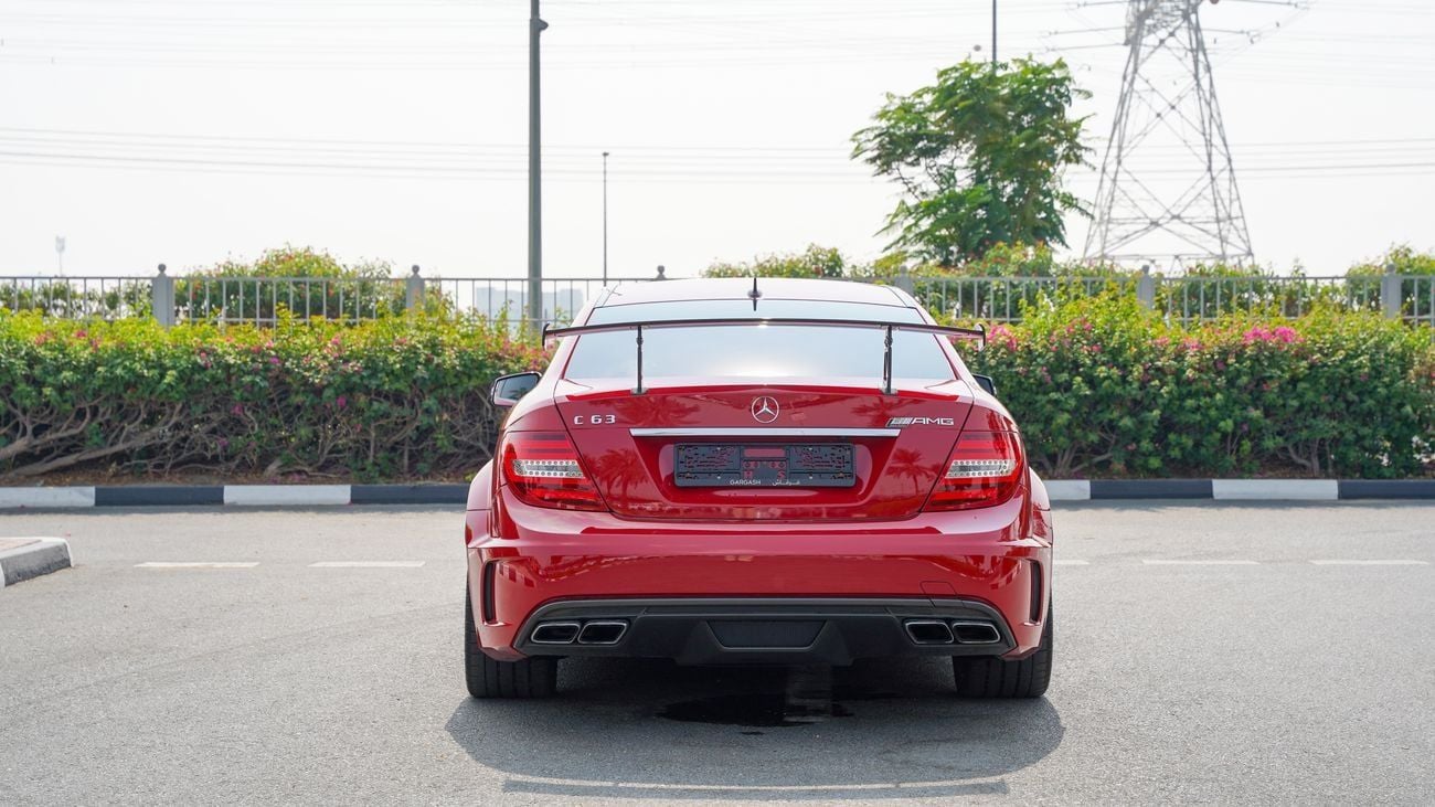 مرسيدس بنز C 63 كوبيه مرسيدس سى 63 بلاك اديشن 2013