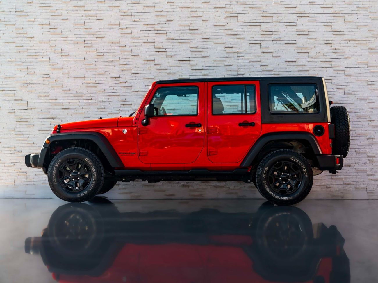Jeep Wrangler Unlimited Sport 3.6L A/T