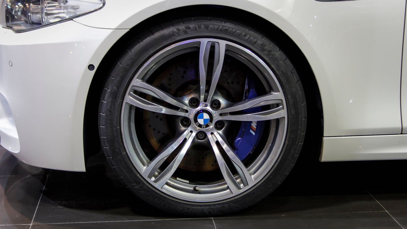 بي أم دبليو M5