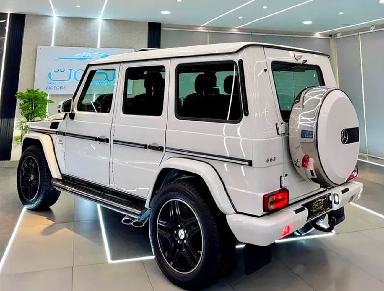 Mercedes-Benz G 63 AMG Std 5.5L