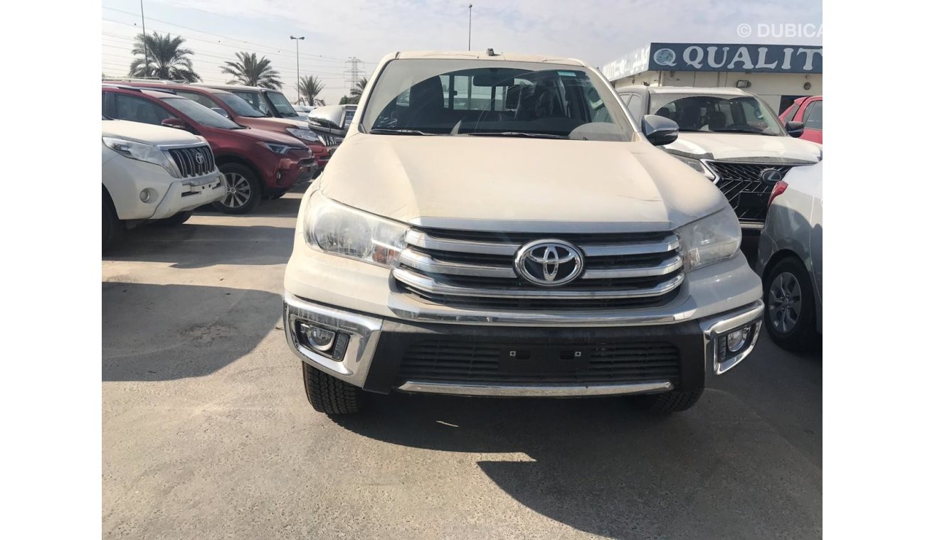 Toyota Hilux 4WD  PETROL