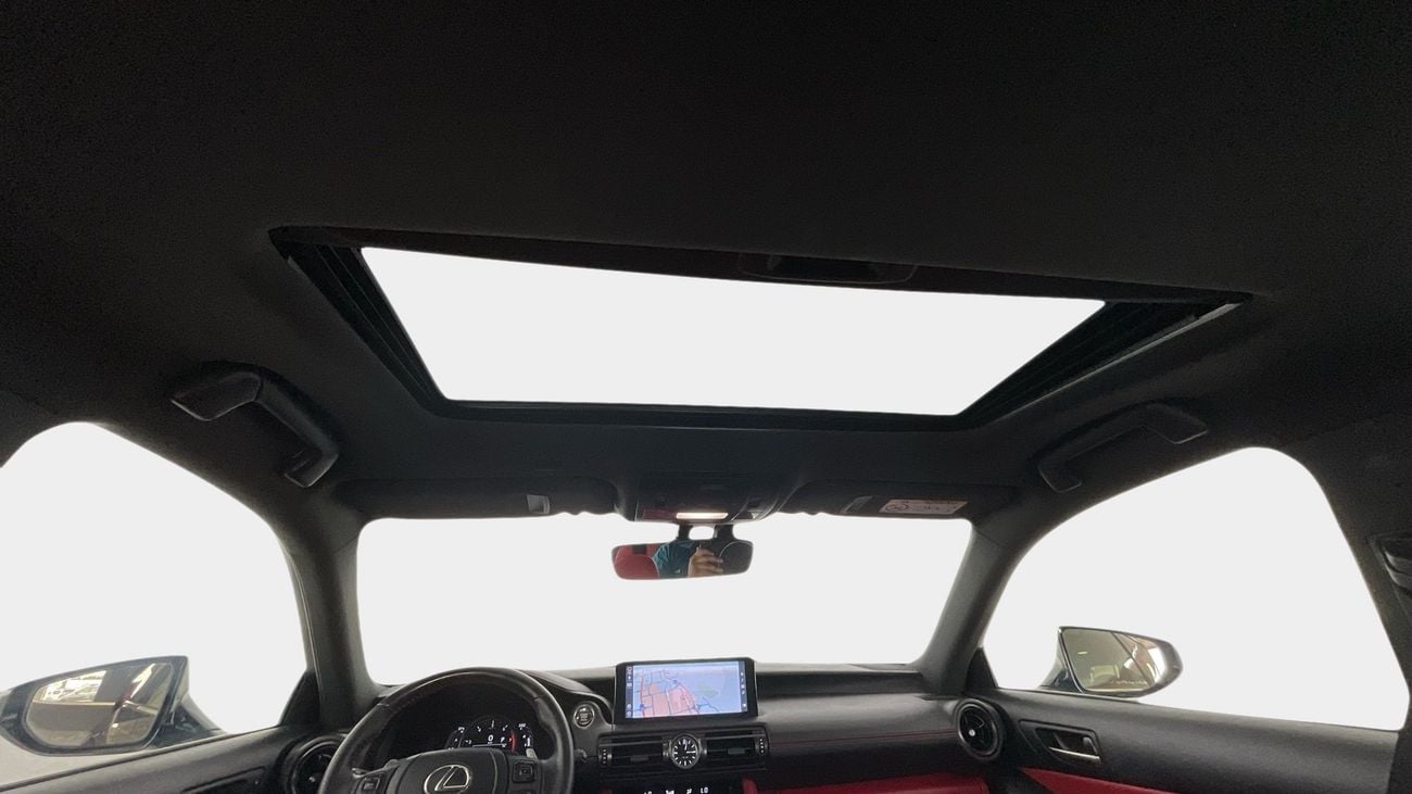 لكزس IS 350 F Sport Prestige | شامل الضمان | 0 ﺪﻔﻋﺓ ﺃﻮﻟﻯ