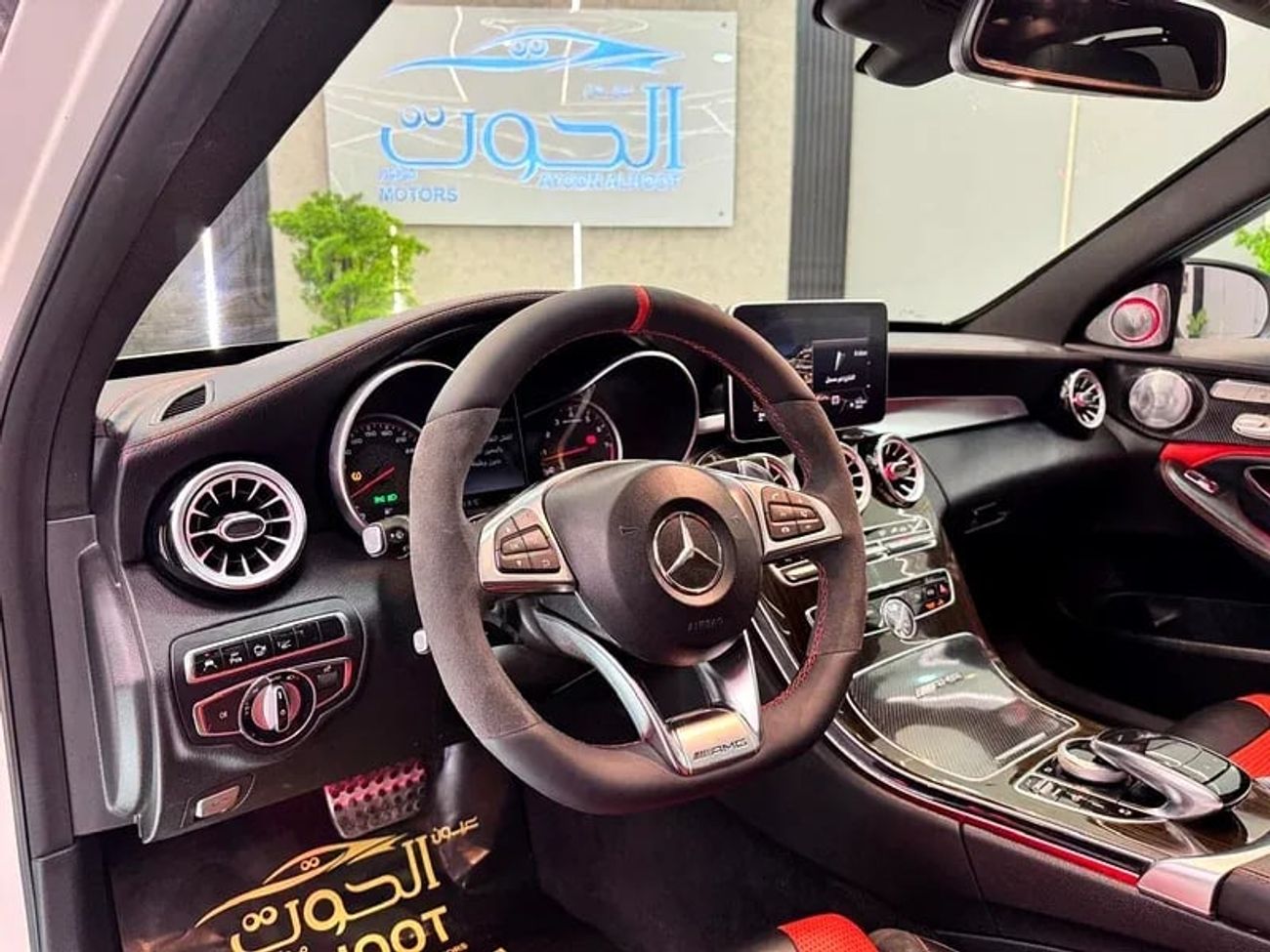 Mercedes-Benz C 63S AMG Std 4.0L Sedan