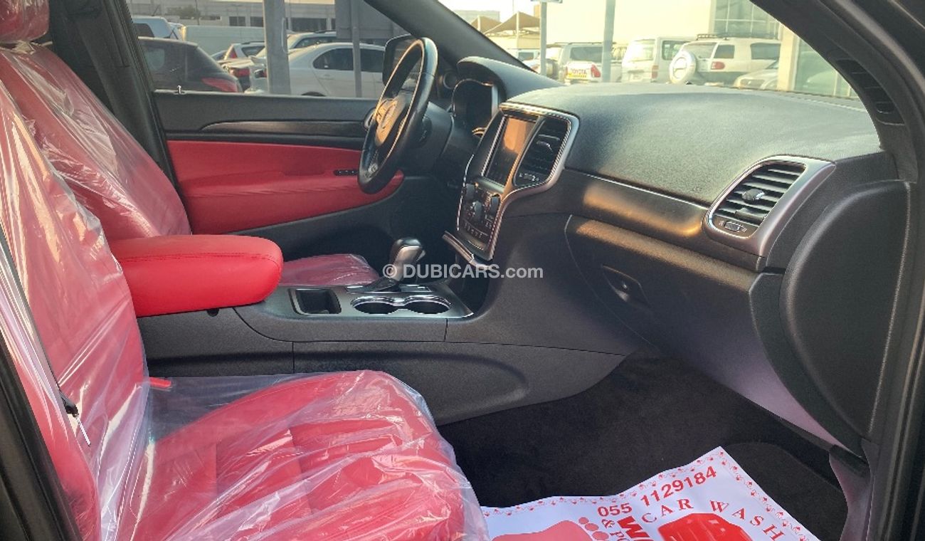 جيب جراند شيروكي Laredo 3.6L -V6