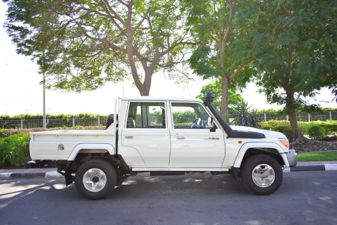 Toyota Land Cruiser Pick Up Double Cab LX Limited V8 4.5L Diesel Manual Transmission