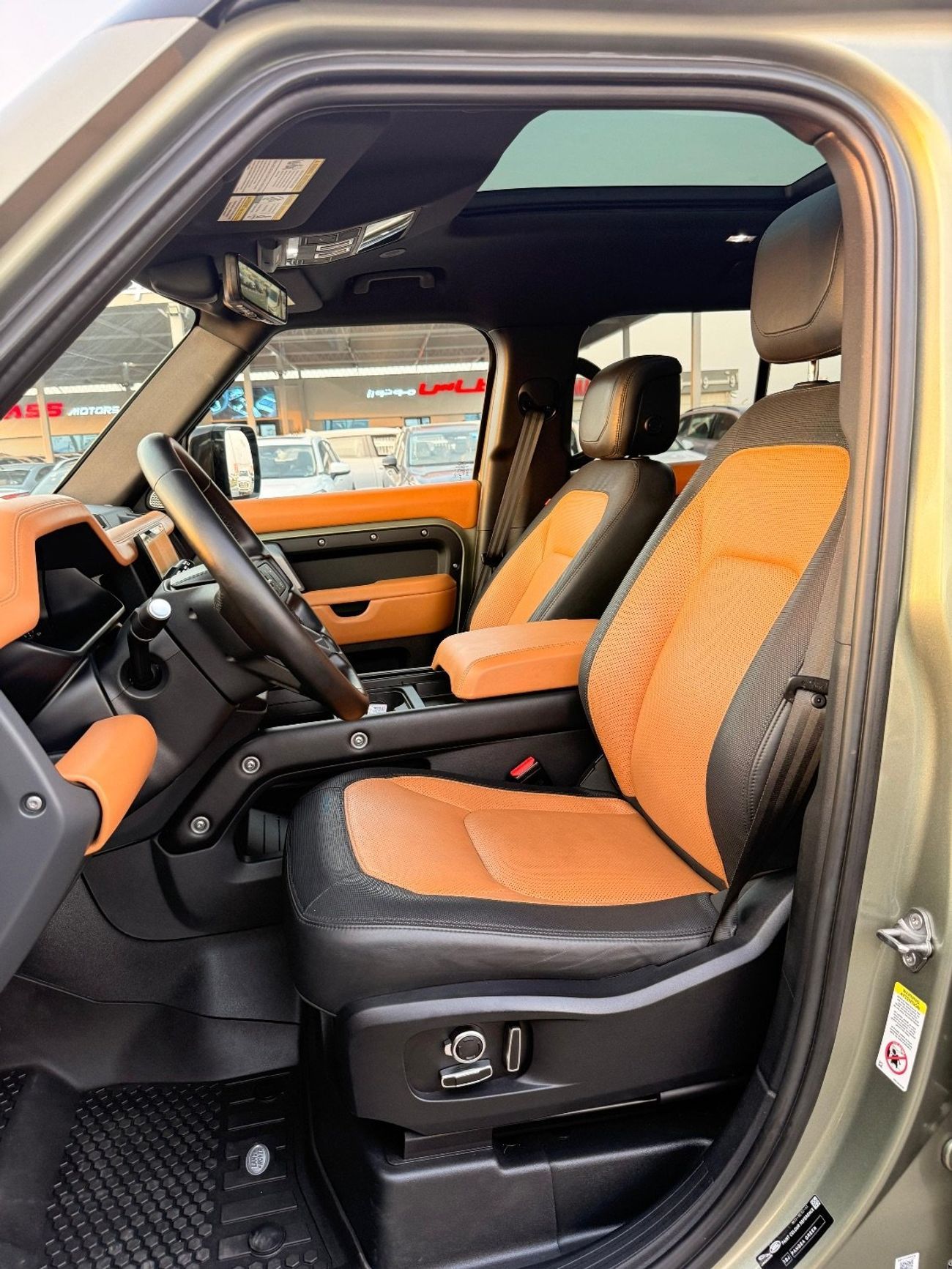 Land Rover Defender 130 SE P400 X Dynamic (7 Seater)