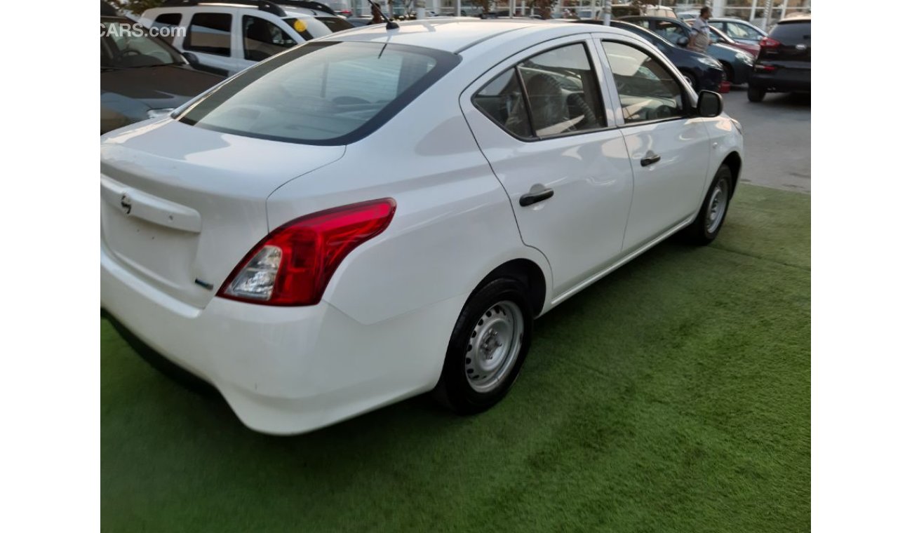 Nissan Sunny Car for sale in Kuwait City Car is 2016 Note Transmission Mileage km Condition