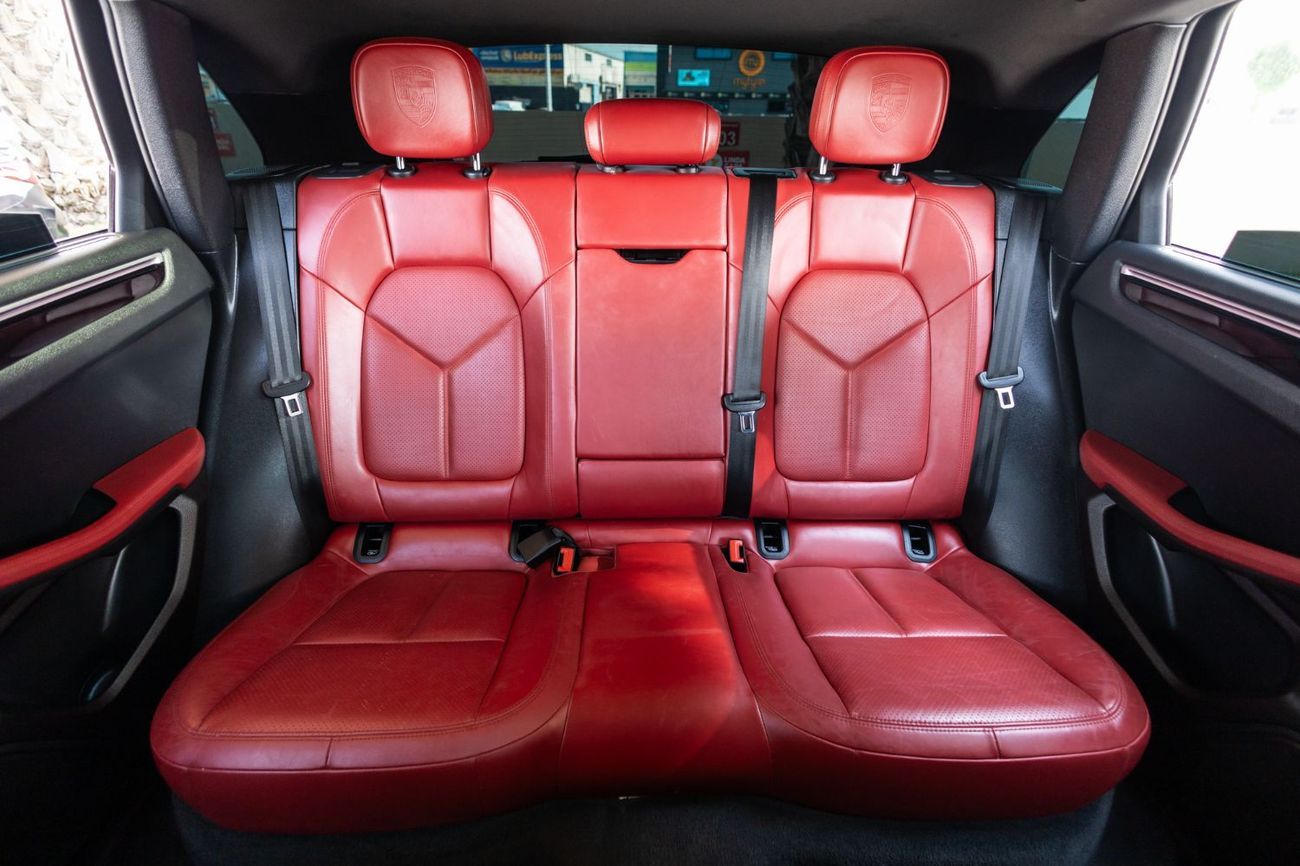 بورش ماكان Std 2.0L (252 HP)