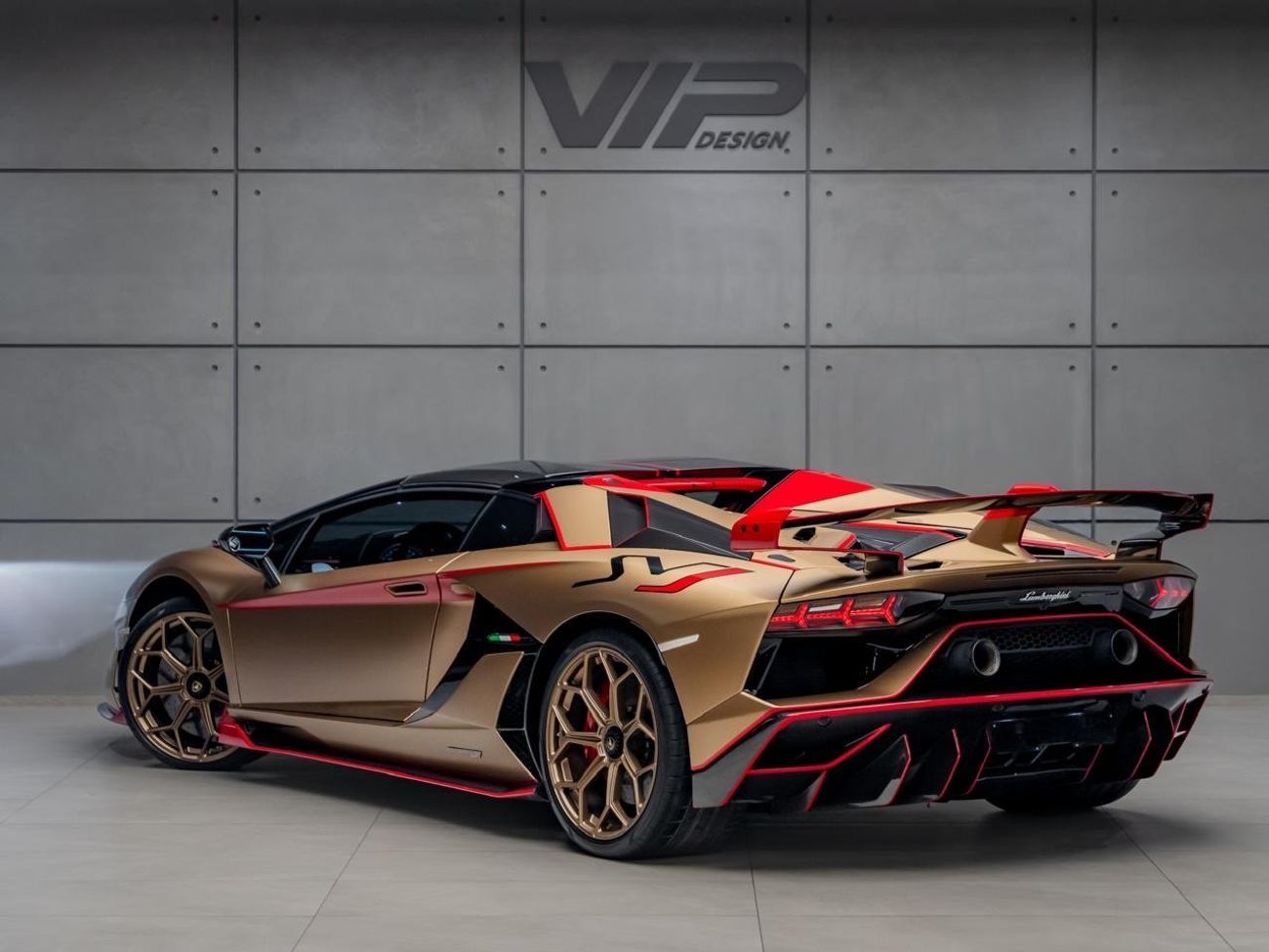 لامبورغيني أفينتادور SVJ 6.5L V12