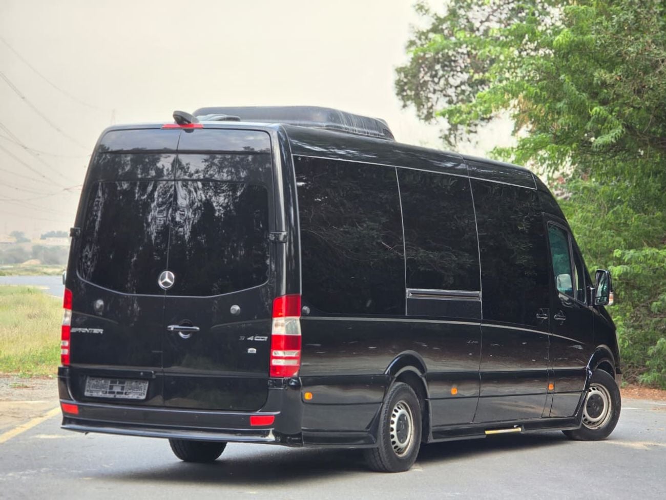 مرسيدس بنز سبرينتر MERCEDES SPRINTER 2018 DIESEL // VIP ROOM // TV // BATHROOM IN SIDE // PERFECT CONDITION //9 SEATS