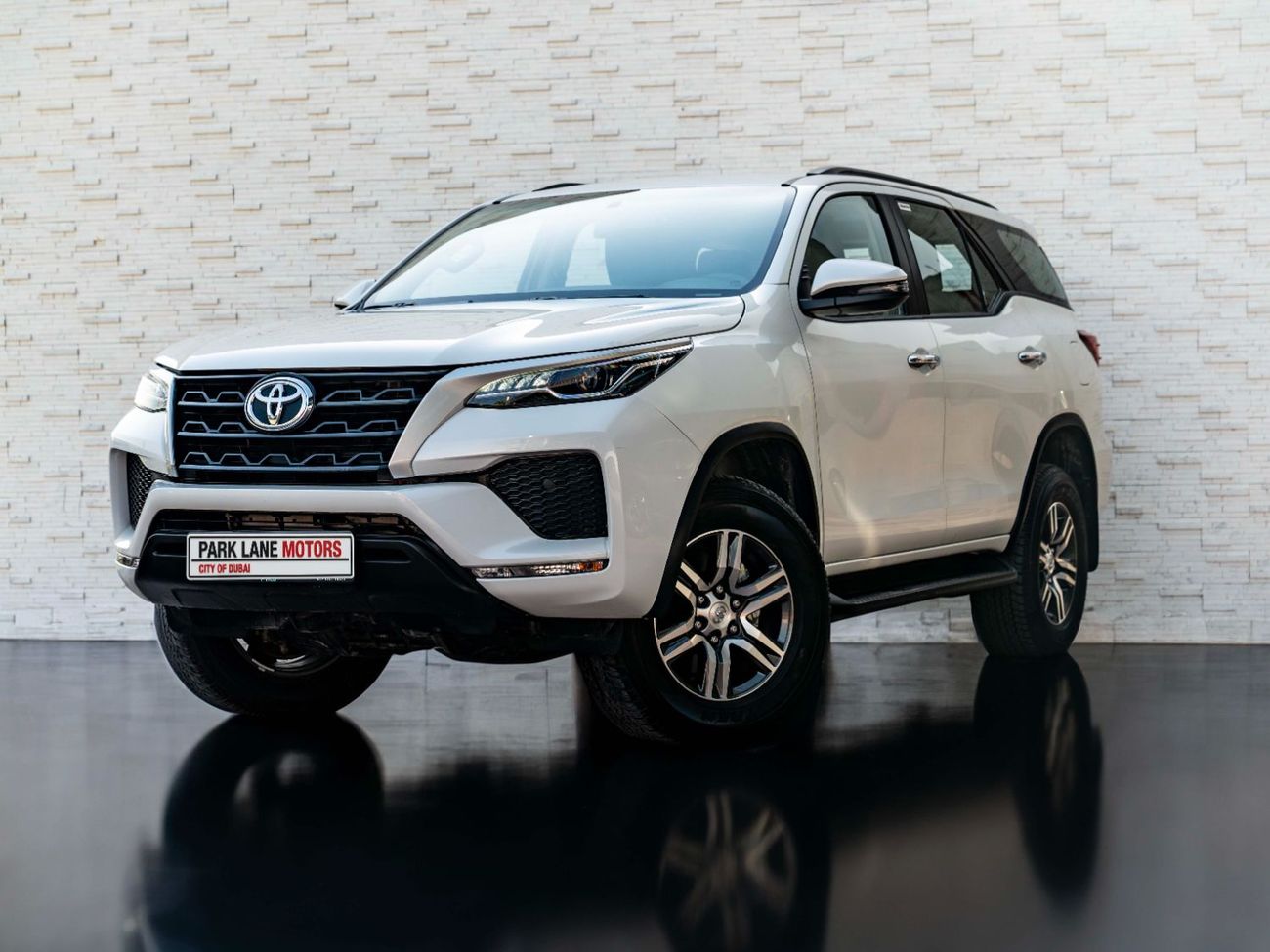 Toyota Fortuner GXR 4.0L (278 HP)