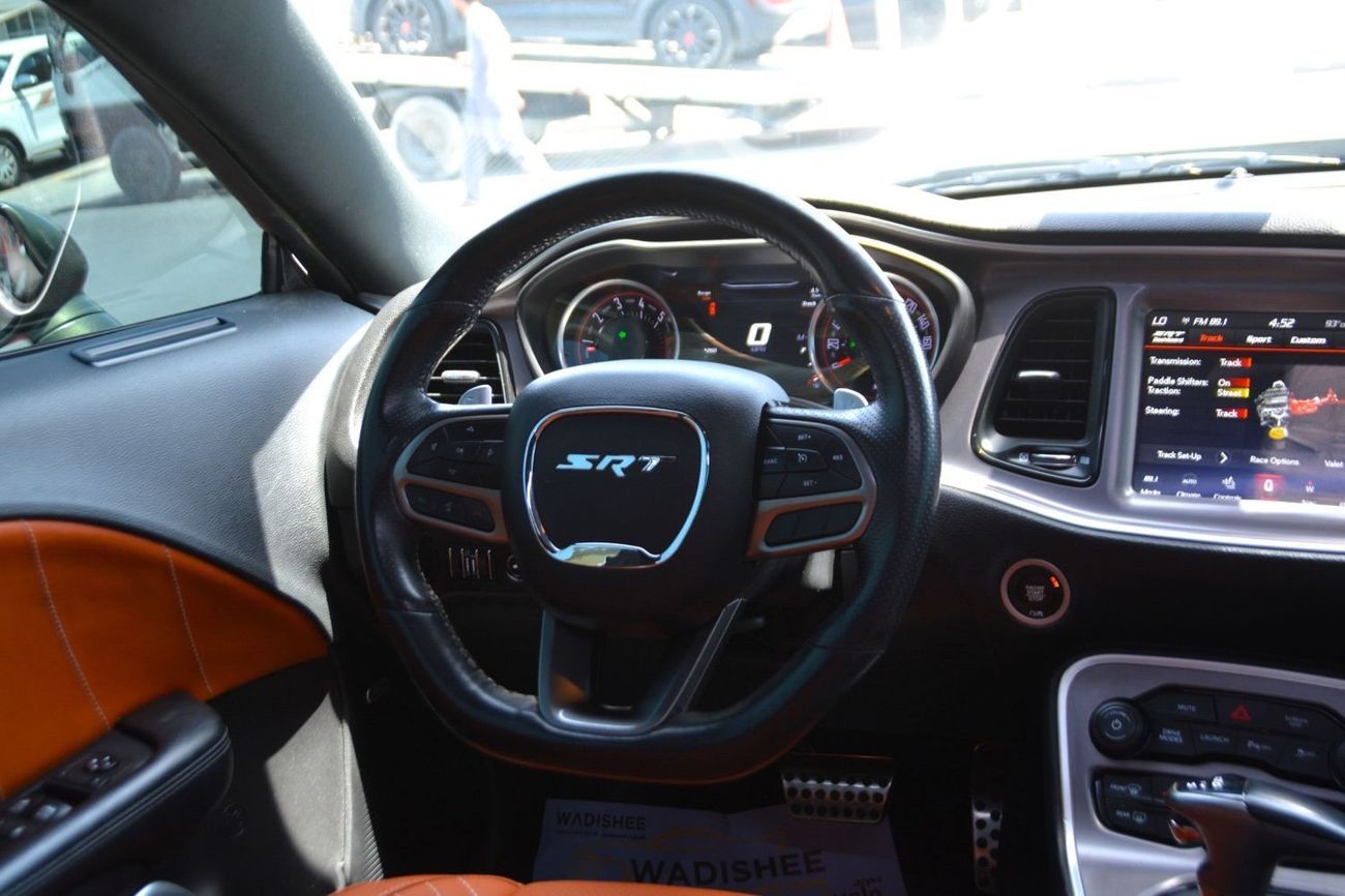 Dodge Challenger Scat Pack 6.4L (470 HP) SRT /2022 /6.4L / CUSTOM COLOR/HELLCAT WIDE BODY /SUN ROOF -FULL OPTION