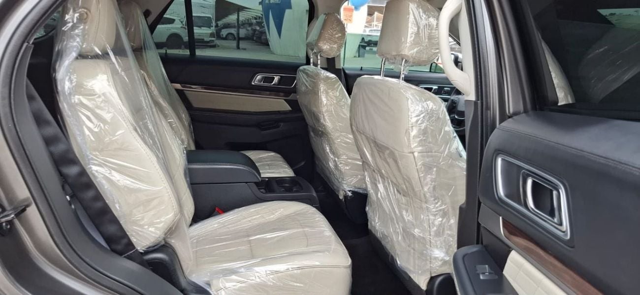 Ford Explorer LIMITED Paltinum