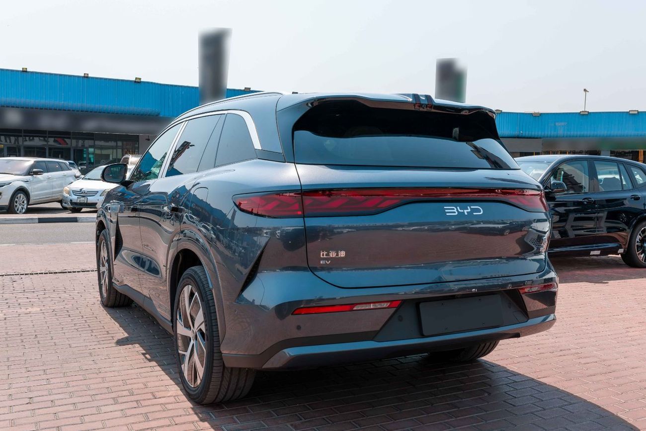 بي واي دي تانغ ل EV RWD