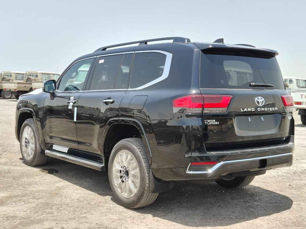 تويوتا لاند كروزر 2025 Toyota Land Cruiser LC300 VXR 3.5L V6 Twin Turbo Petrol A/T 4WD Africa Only