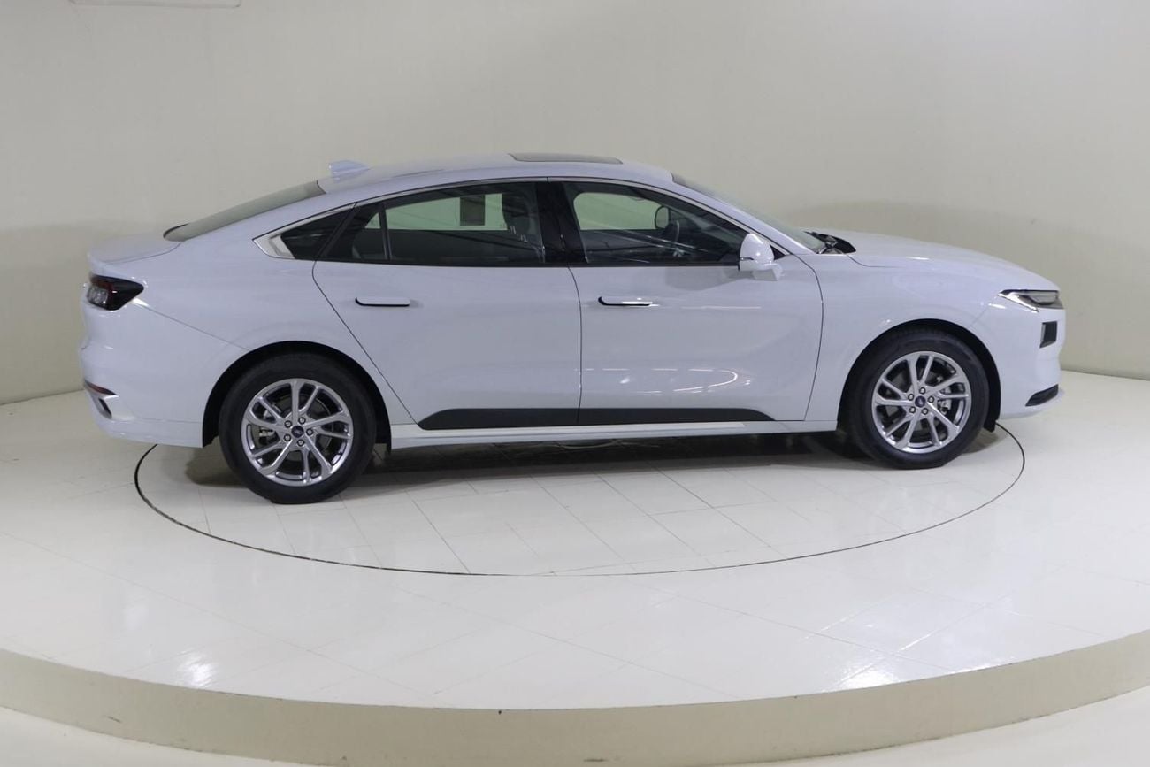 Ford Taurus Ambiente TPC1224N / FREE Insurance + Registration / AL TAYER MOTORS / AL QOUZ SHOWROOM