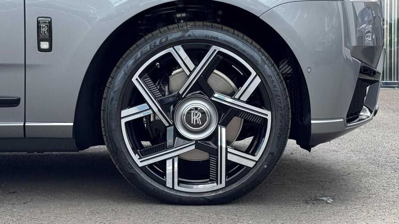 رولز رويس كولينان BLACK BADGE