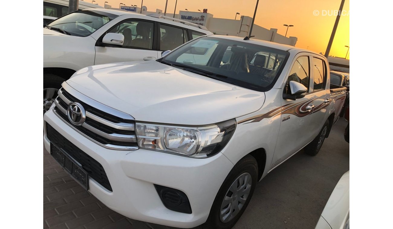 Toyota Hilux Toyota hilux d/c pick up, fully automatic,model:2016. Free of accident