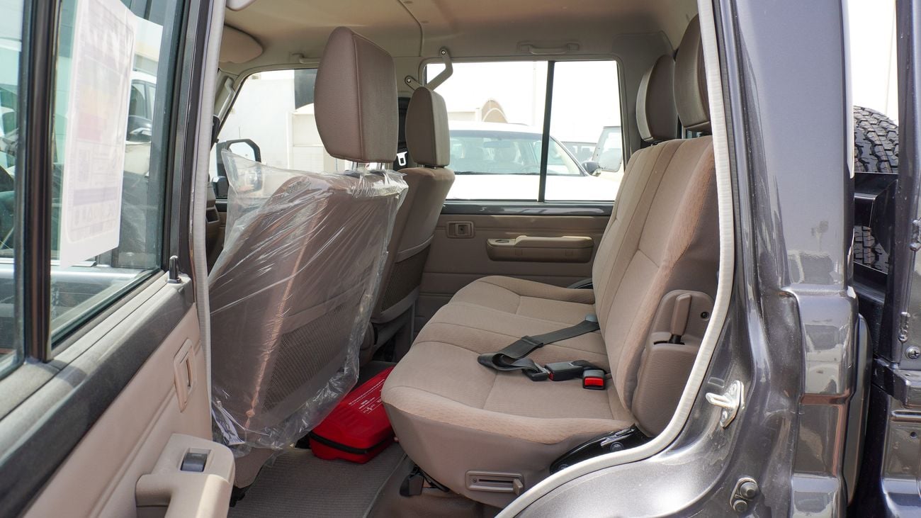 Toyota Land Cruiser Pick Up 4.0L V6 Double Cabin A/T