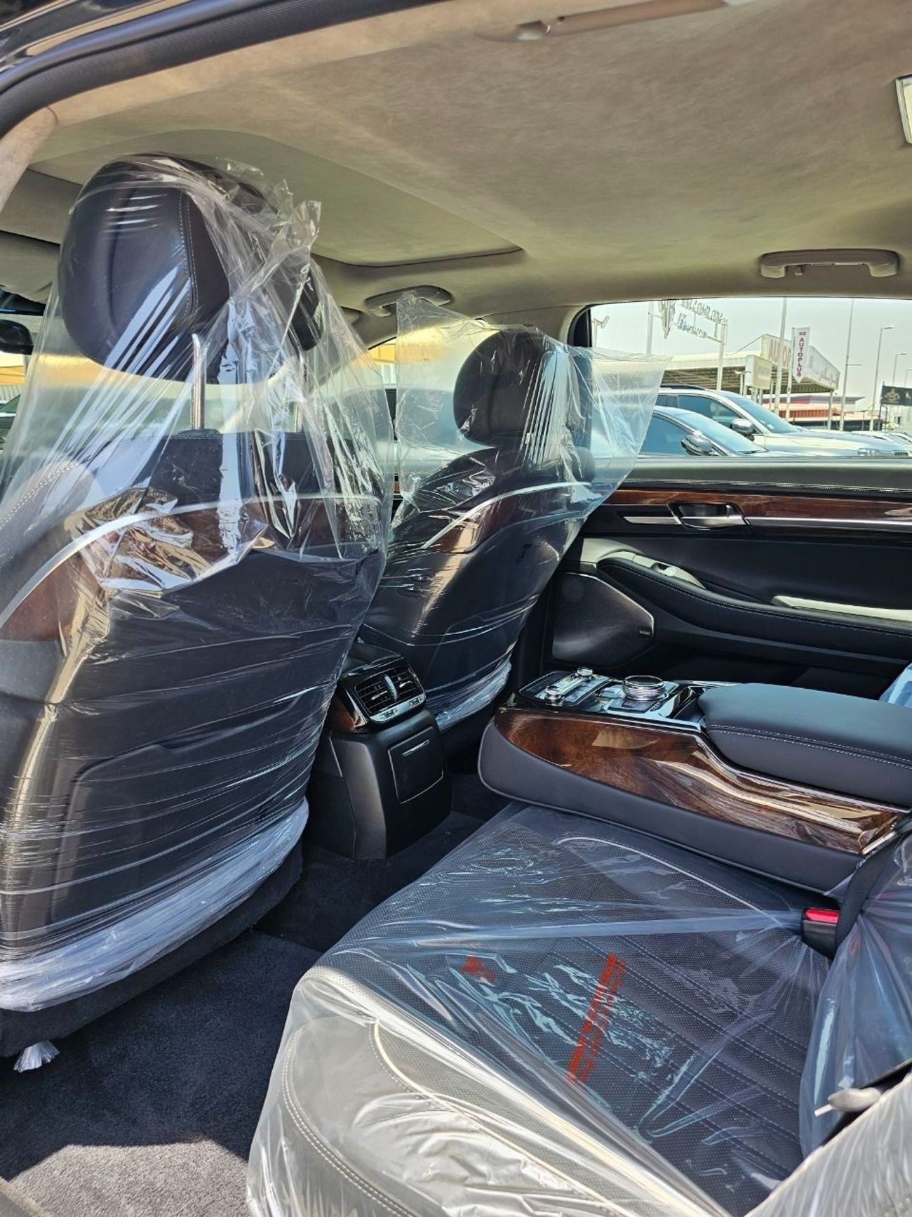 Genesis G90 Platinum