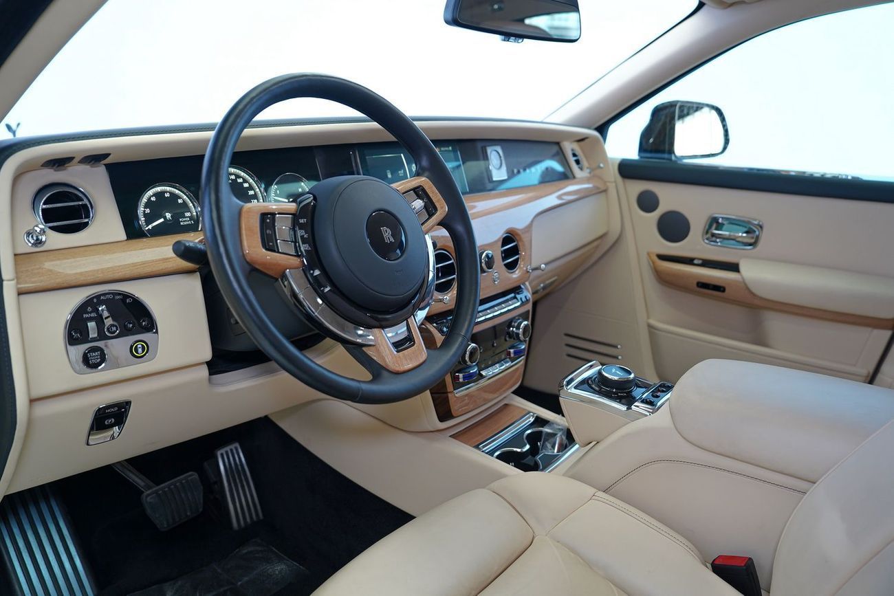 رولز رويس فانتوم Std 6.8L