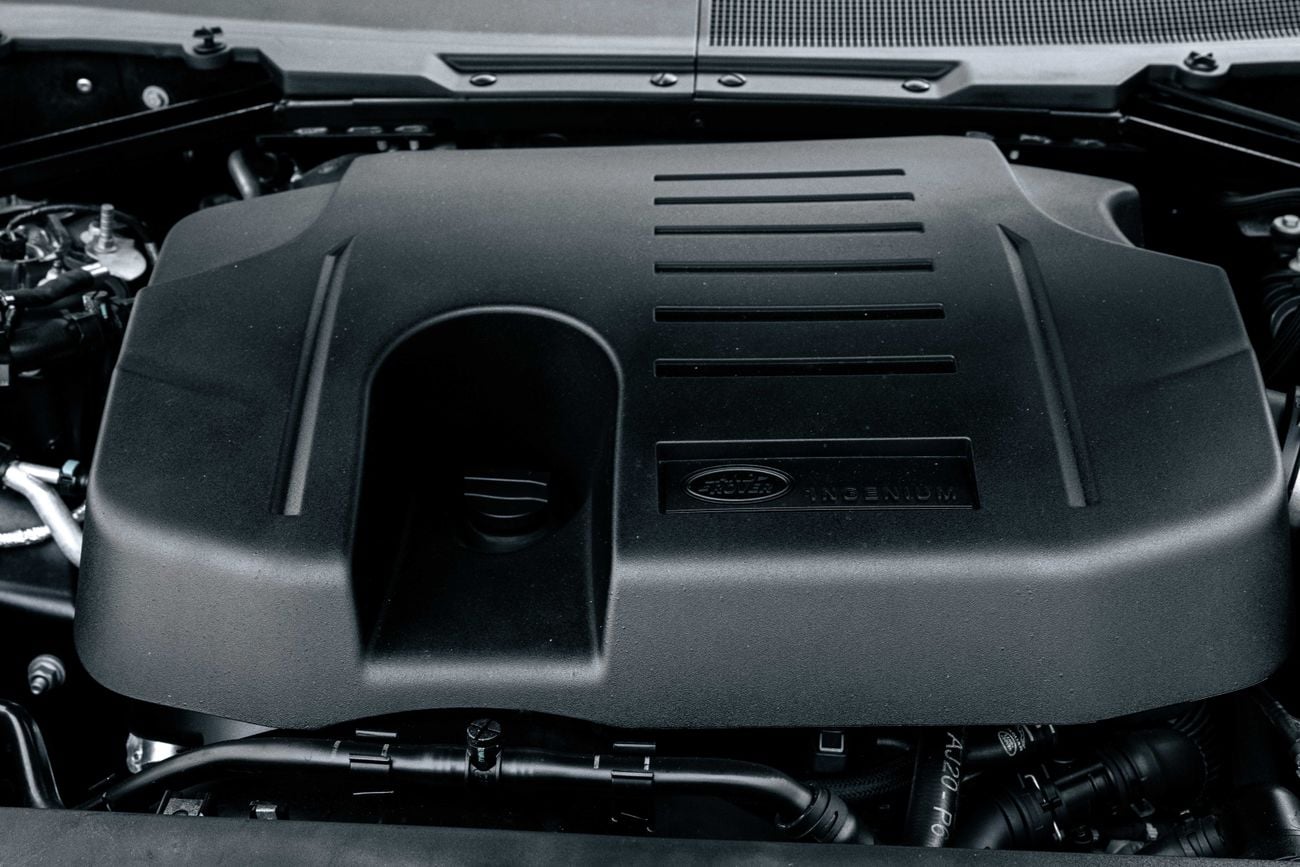 لاند روفر ديفندر Defender 130 SE | 4,700 P.M | 0% Downpayment | LR Warranty +S/Contract!