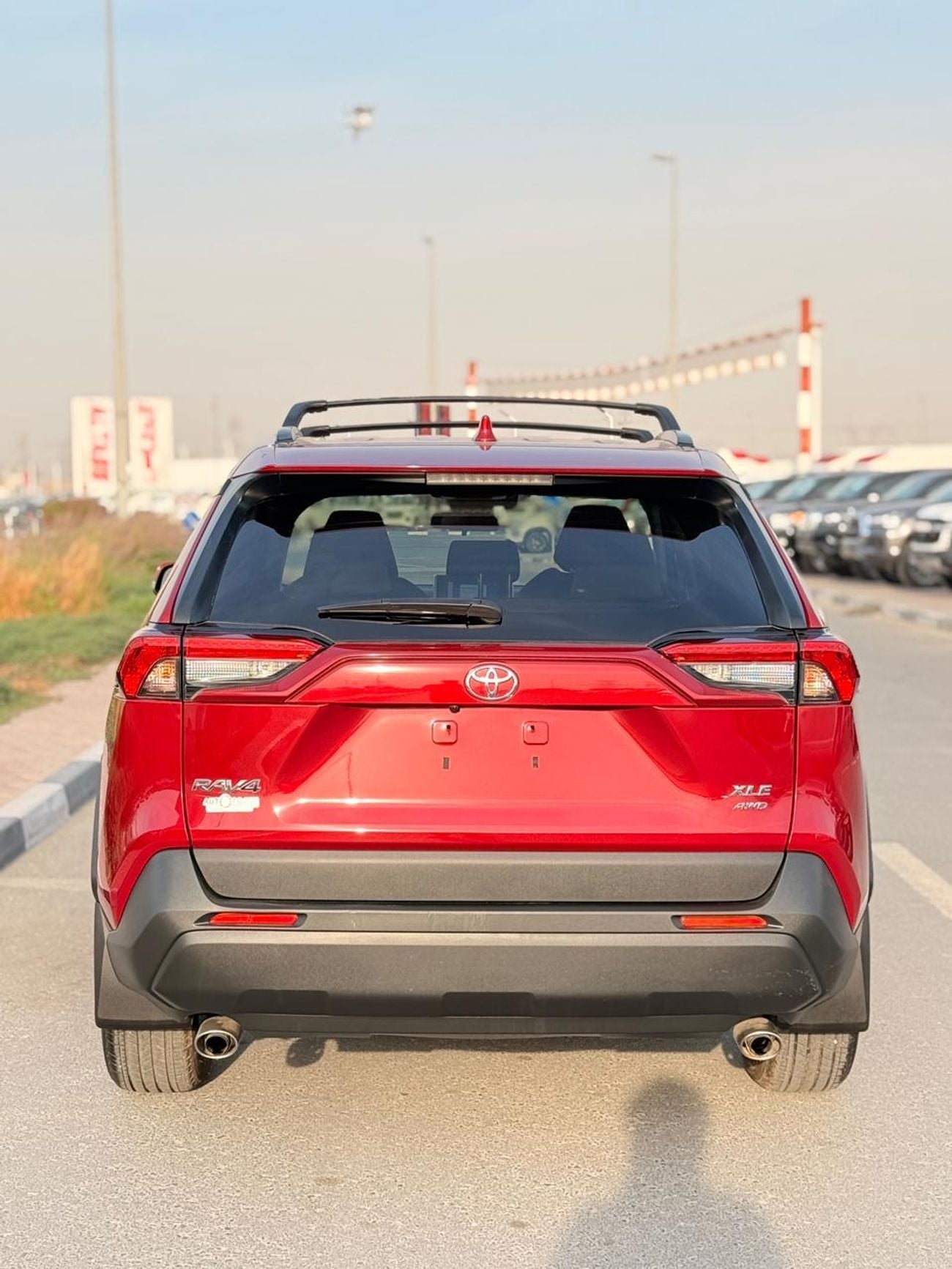 Toyota RAV4 XLE 2.5L AWD Full option 2023