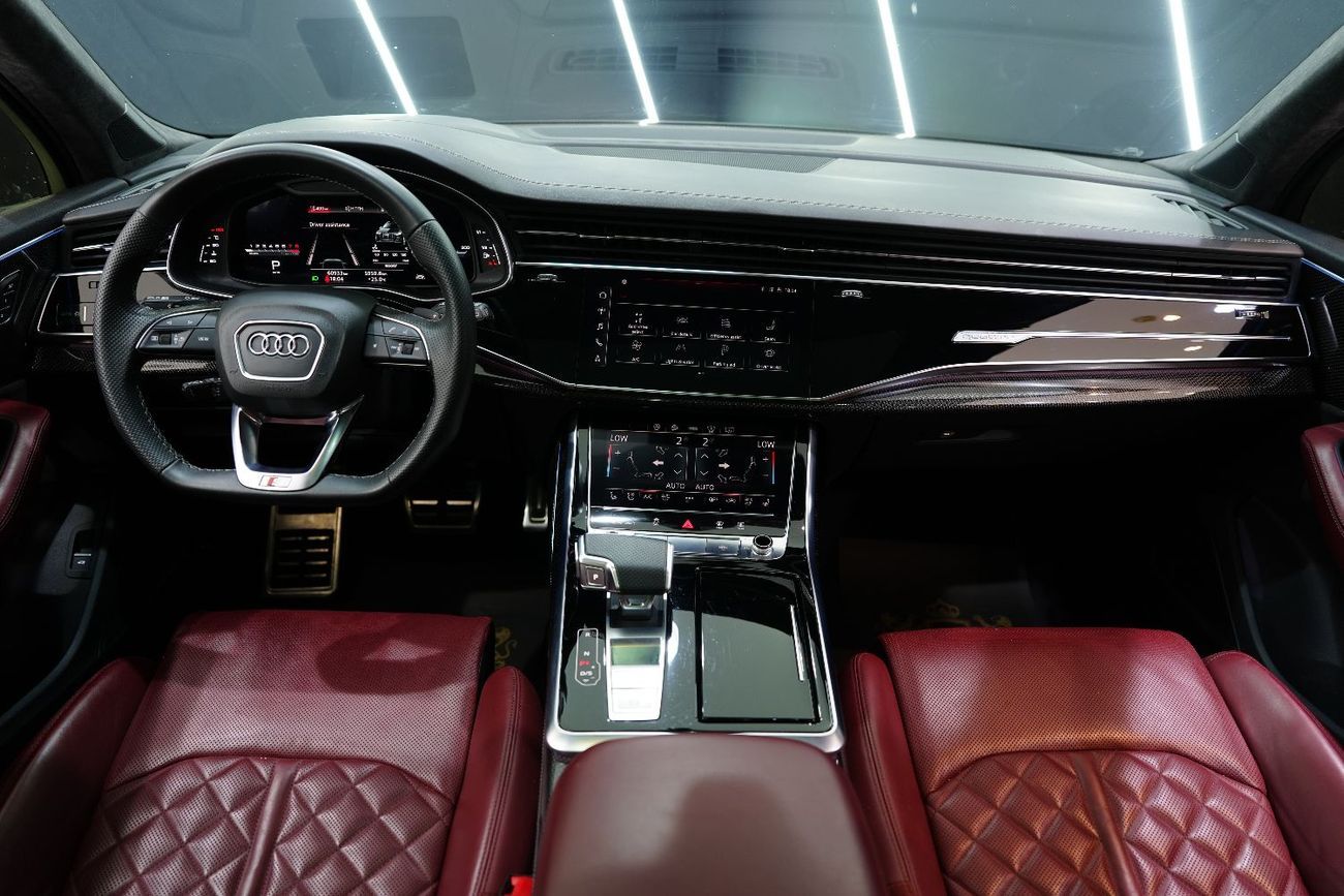 Audi SQ7 Carbon Fiber Interior, Bang & Olufsen Audio, Side Steps, Al Nabooda Full Service History!!