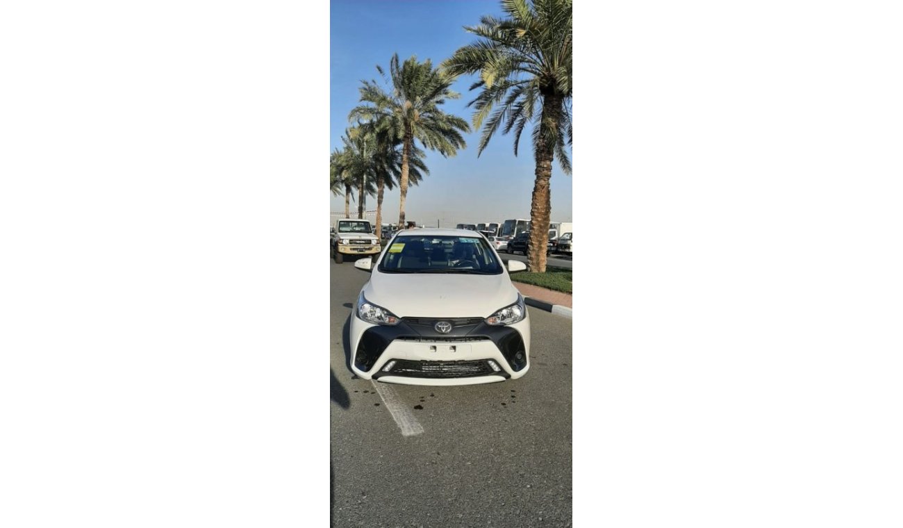 تويوتا يارس TOYOTA YARISL HATCHBACK  1.5 LEFT HAND