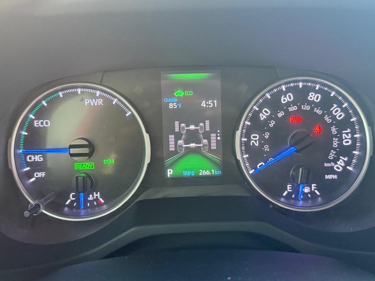 تويوتا راف ٤ XLE 2.5L