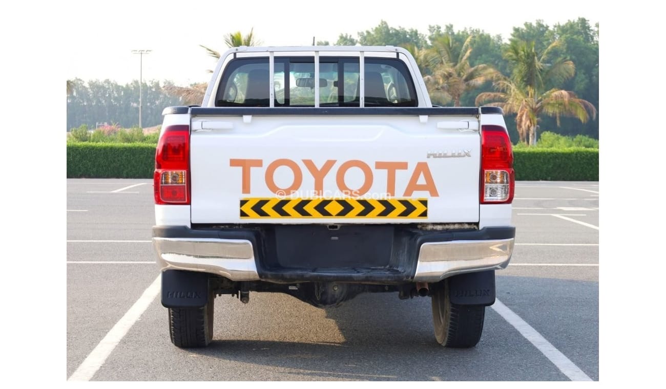 Toyota Hilux | 4x4 2.7L | Single Cabin | Auto Window | GCC | Excellent Condition