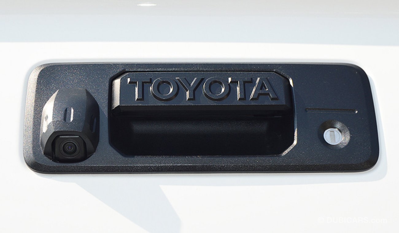 Toyota Tundra Crewmax 2018, SR5, 5.7L, V8, 0 km