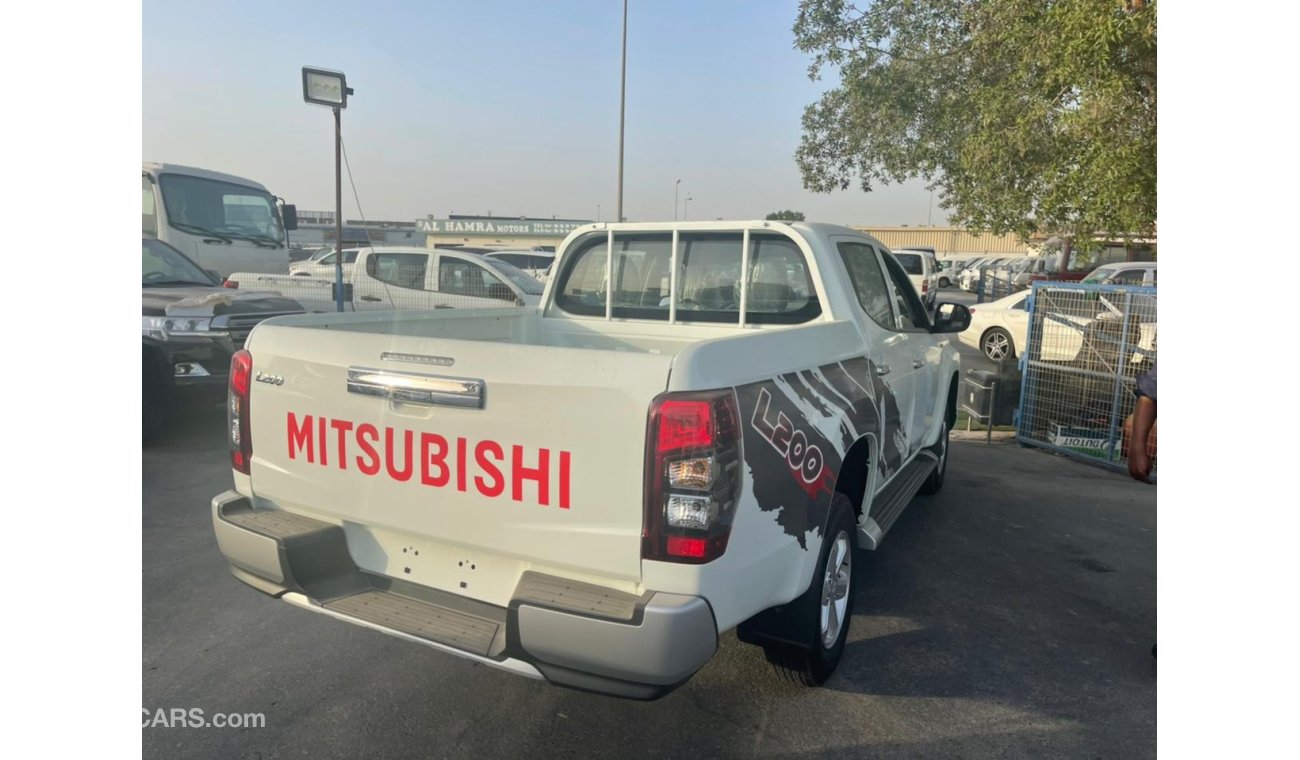 Mitsubishi L200 AUTOMATC  DEASEIL 2,4  FULL  OPTION