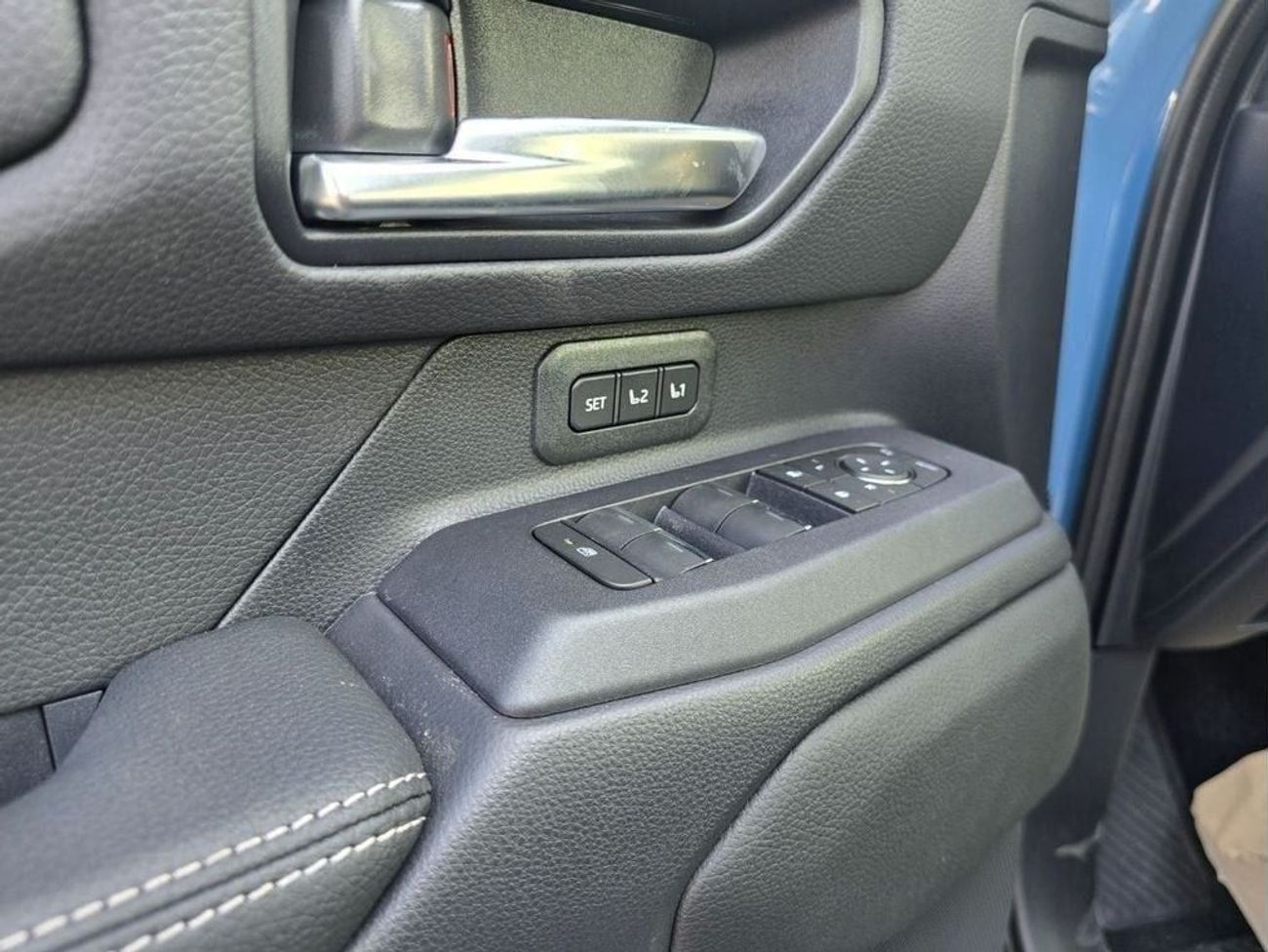 تويوتا برادو ADV 1st Edition 2.4T First Edition 2.4T European Spec Dual Tone Color