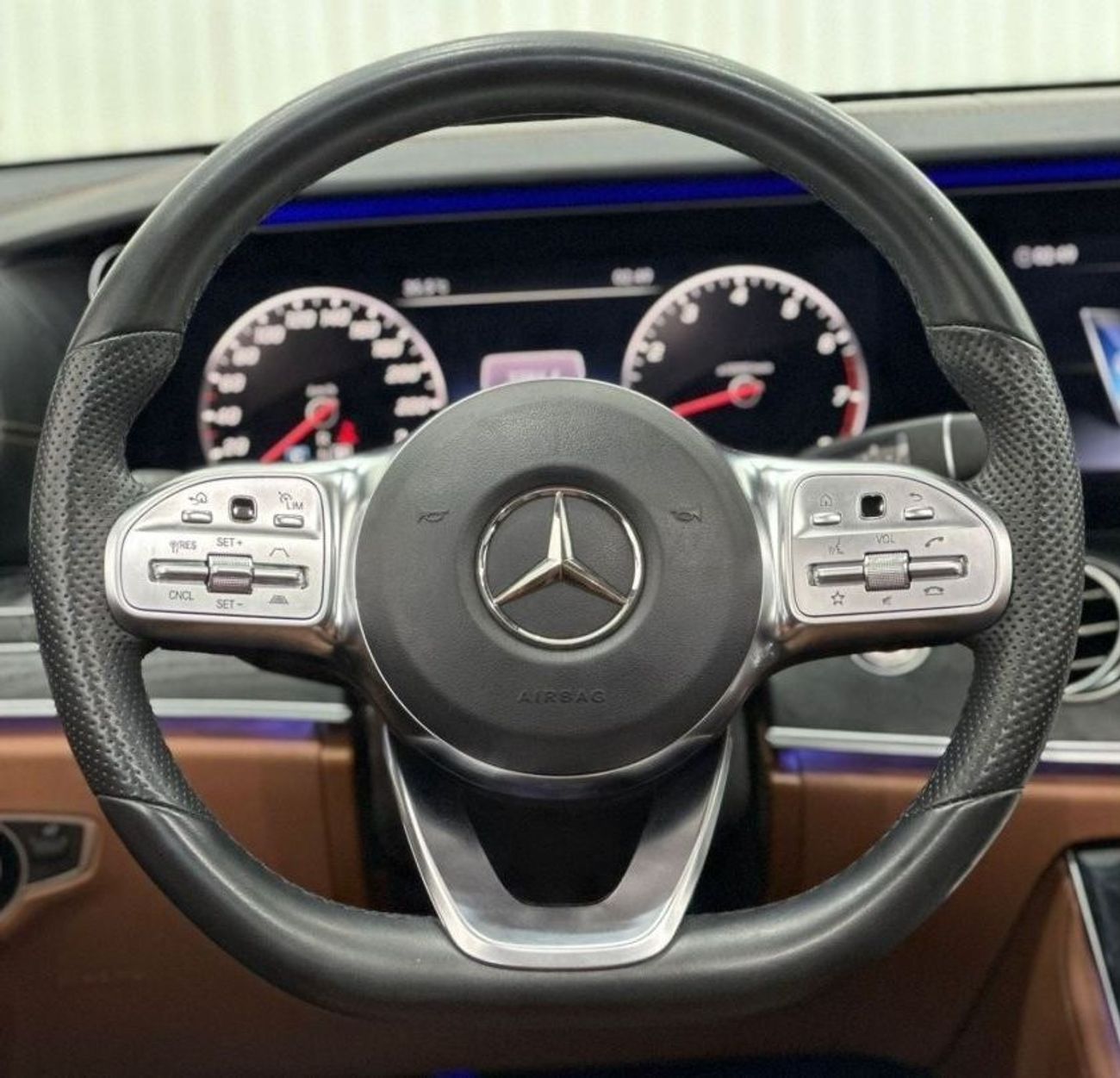 مرسيدس بنز E300 2019 Mercedes Benz E300 AMG, July 2024 Mercedes Warranty, Full Options, GCC