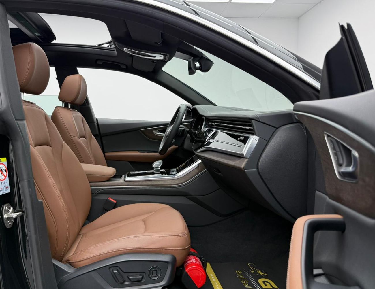 Audi Q8 2024 Audi Q8 Progress 55 TFSI Quattro, 2029 Audi Warranty + Service Pack, Low Km, Fully Loaded, GCC